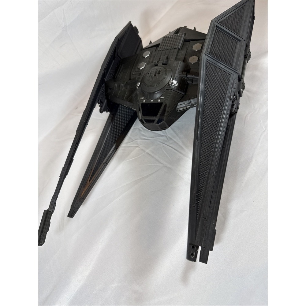 Hasbro Star Wars Kylo Ren TIE Silencer Starfighter Vehicle 2016 Black